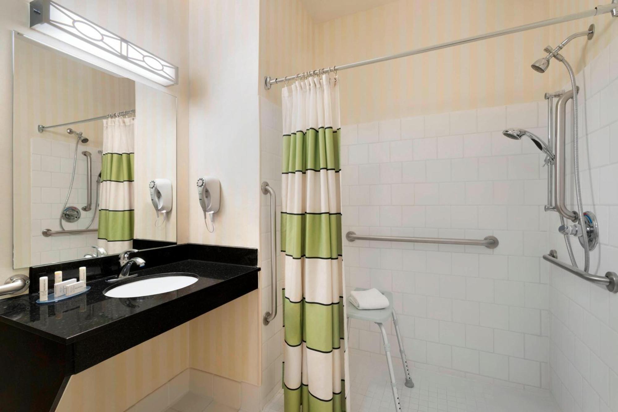 Fairfield Inn & Suites By Marriott Champaign Luaran gambar